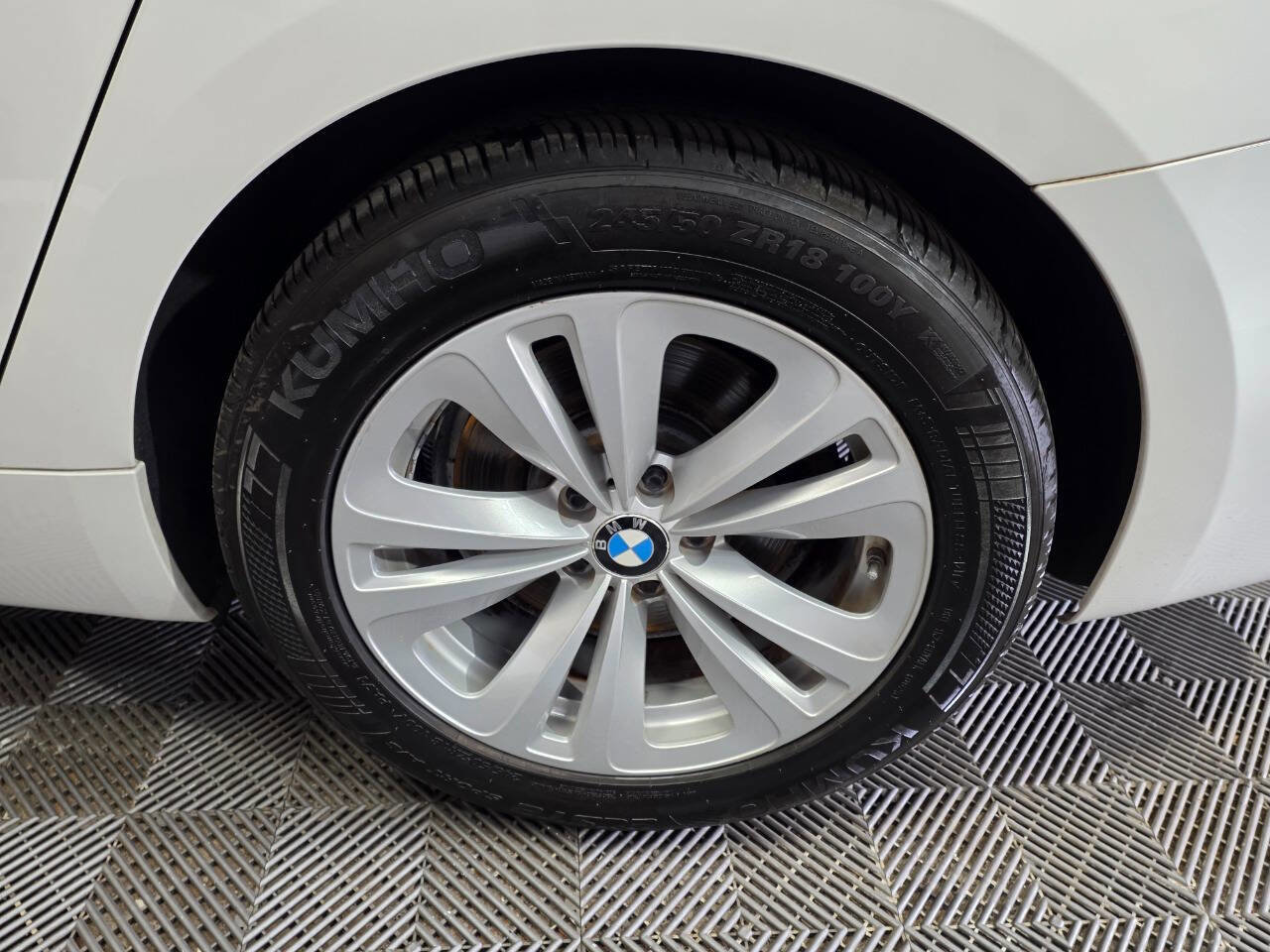 Used 2011 BMW 535i Gran Turismo RWD image 36