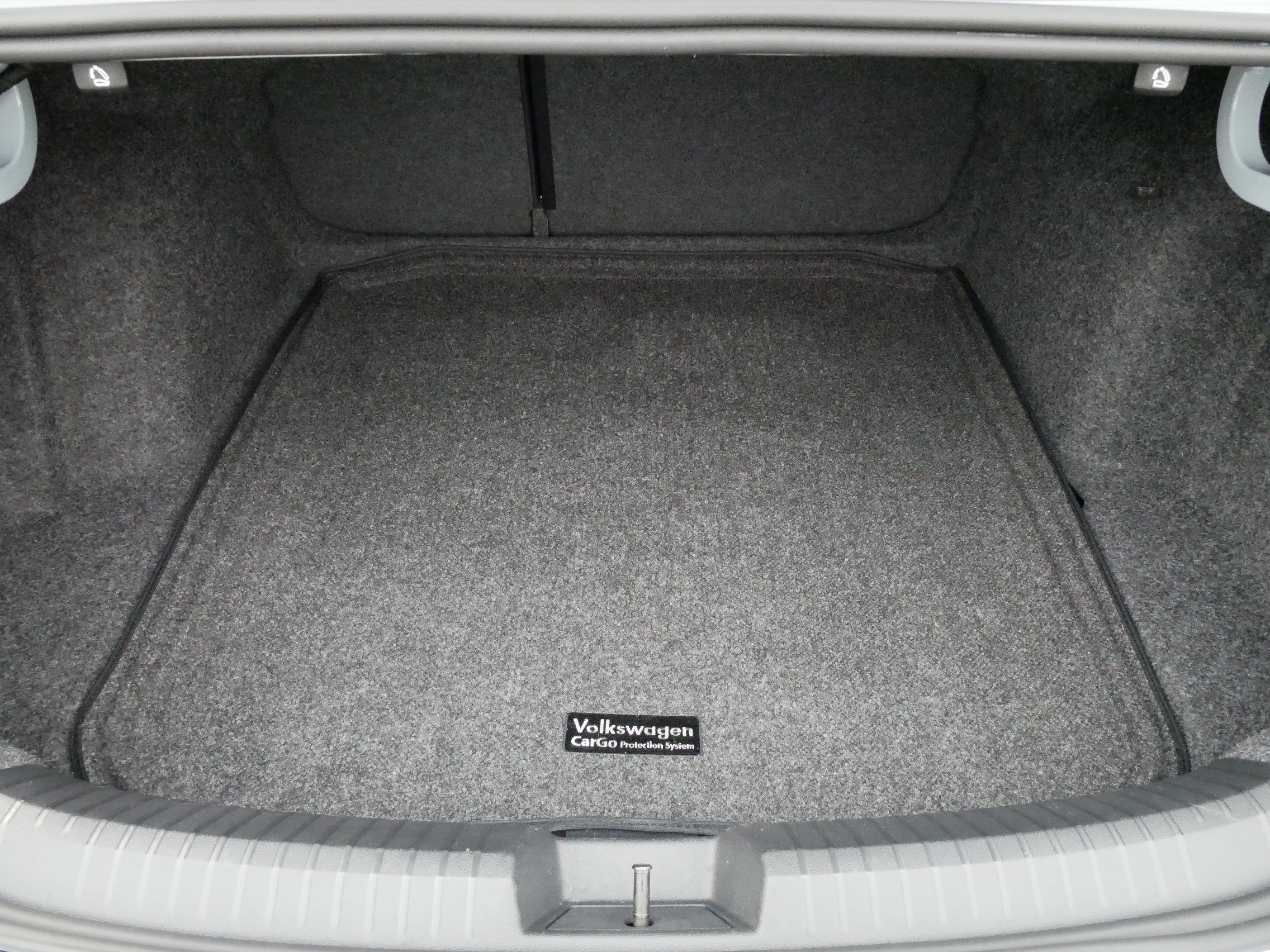 Certified 2025 Volkswagen Jetta Sport FWD image 18