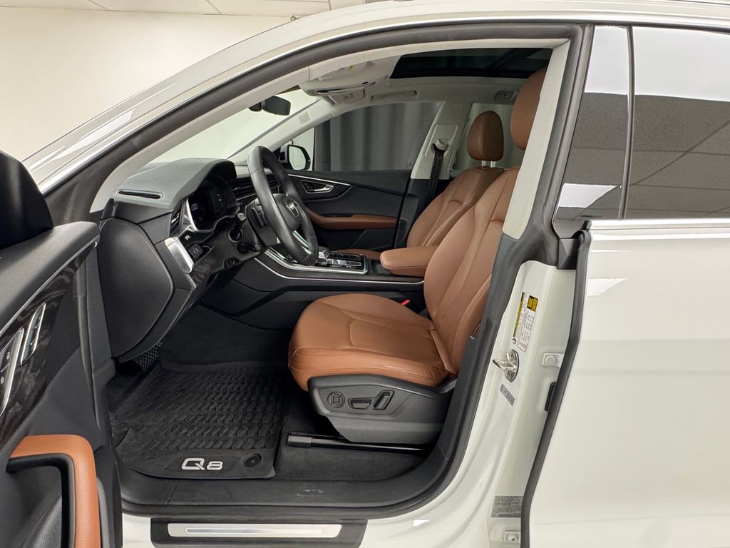 Used 2022 Audi Q8 Premium Plus image 10