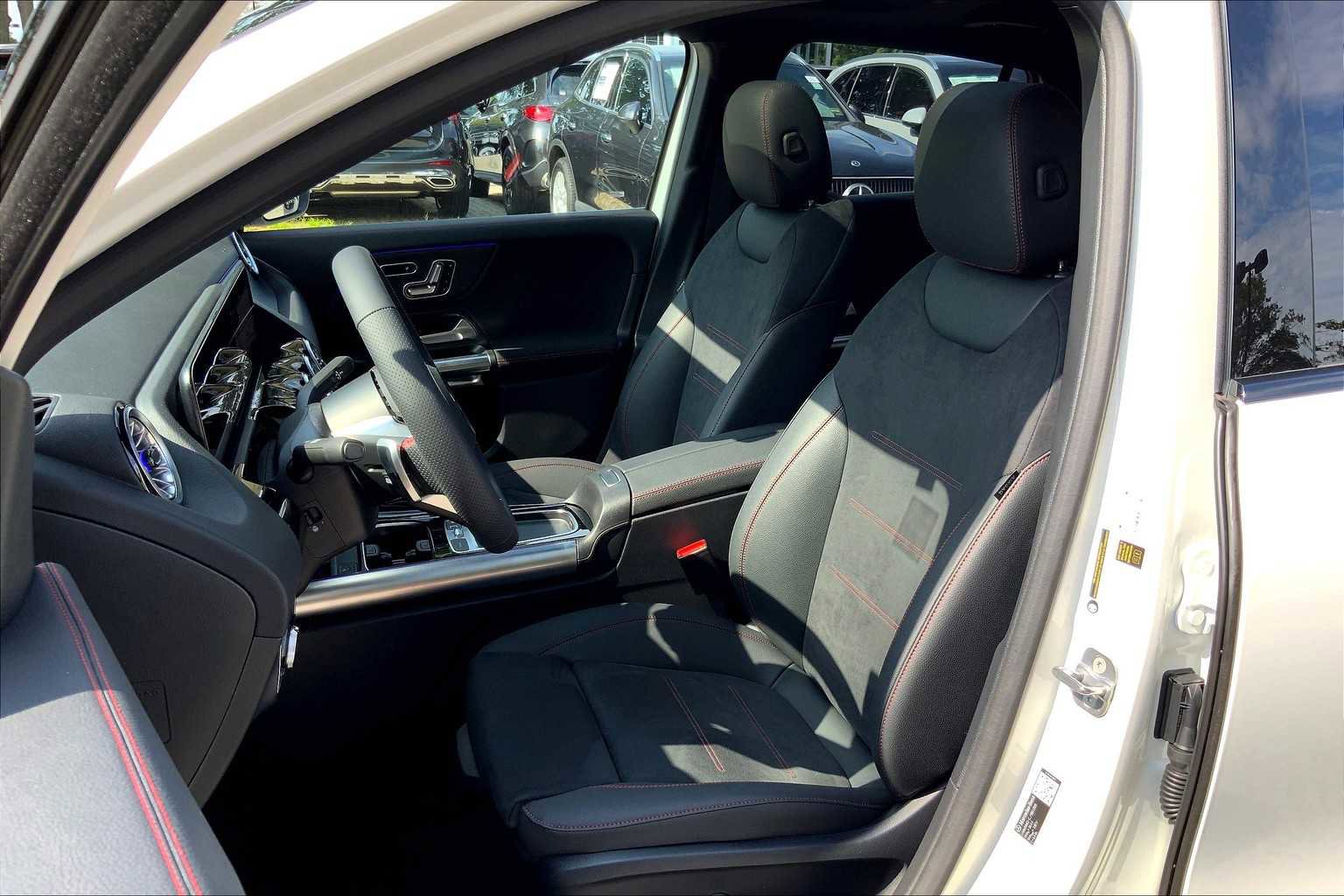 New 2026 Mercedes-Benz GLA 250 GLA 250 image 12