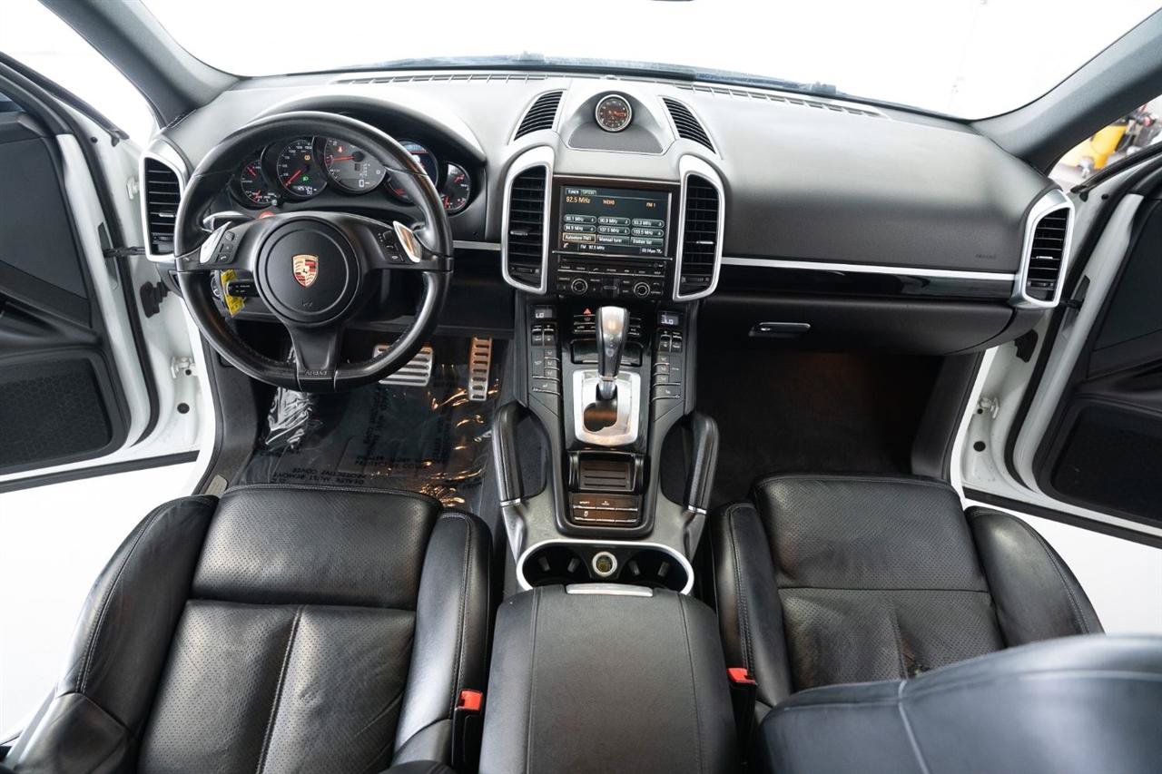 Used 2014 Porsche Cayenne S AWD/4WD image 26