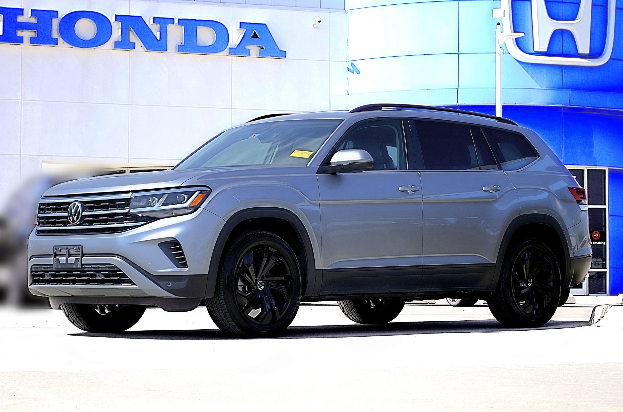 Used 2022 Volkswagen Atlas SE image 1