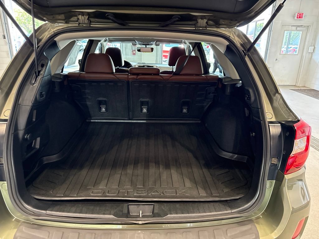 Used 2017 Subaru Outback 3.6R Touring AWD/4WD image 18