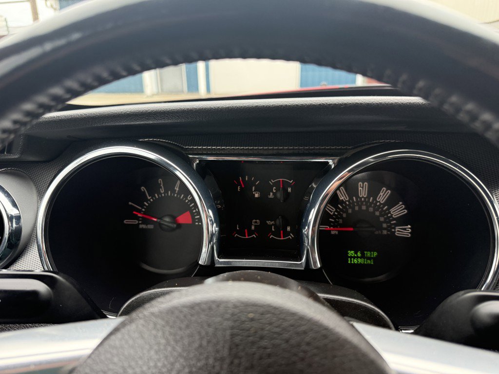 Used 2008 Ford Mustang Premium RWD image 28