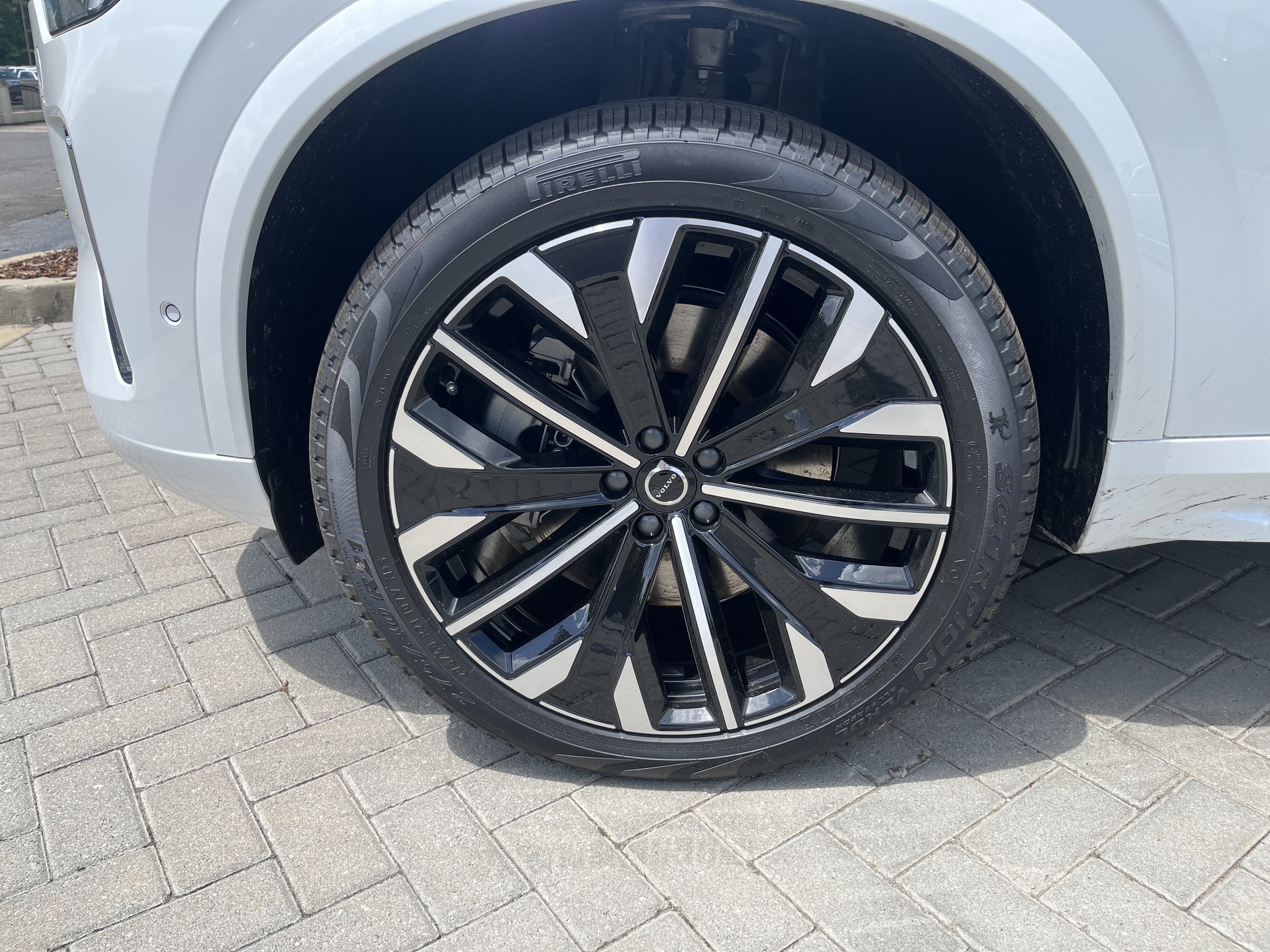 New 2026 Volvo XC90 T8 Ultra w/ Protection Package Premier AWD/4WD image 29