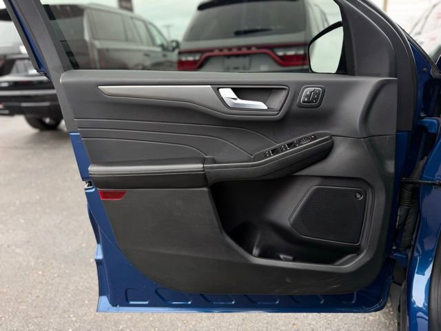 Used 2023 Ford Escape Active w/ Tech Pack #2 image 12