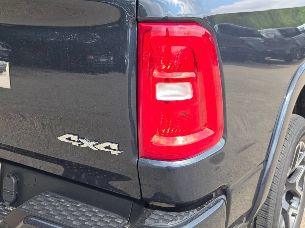 New 2027 RAM 1500 Laramie w/ Advanced Safety Group II AWD/4WD image 11