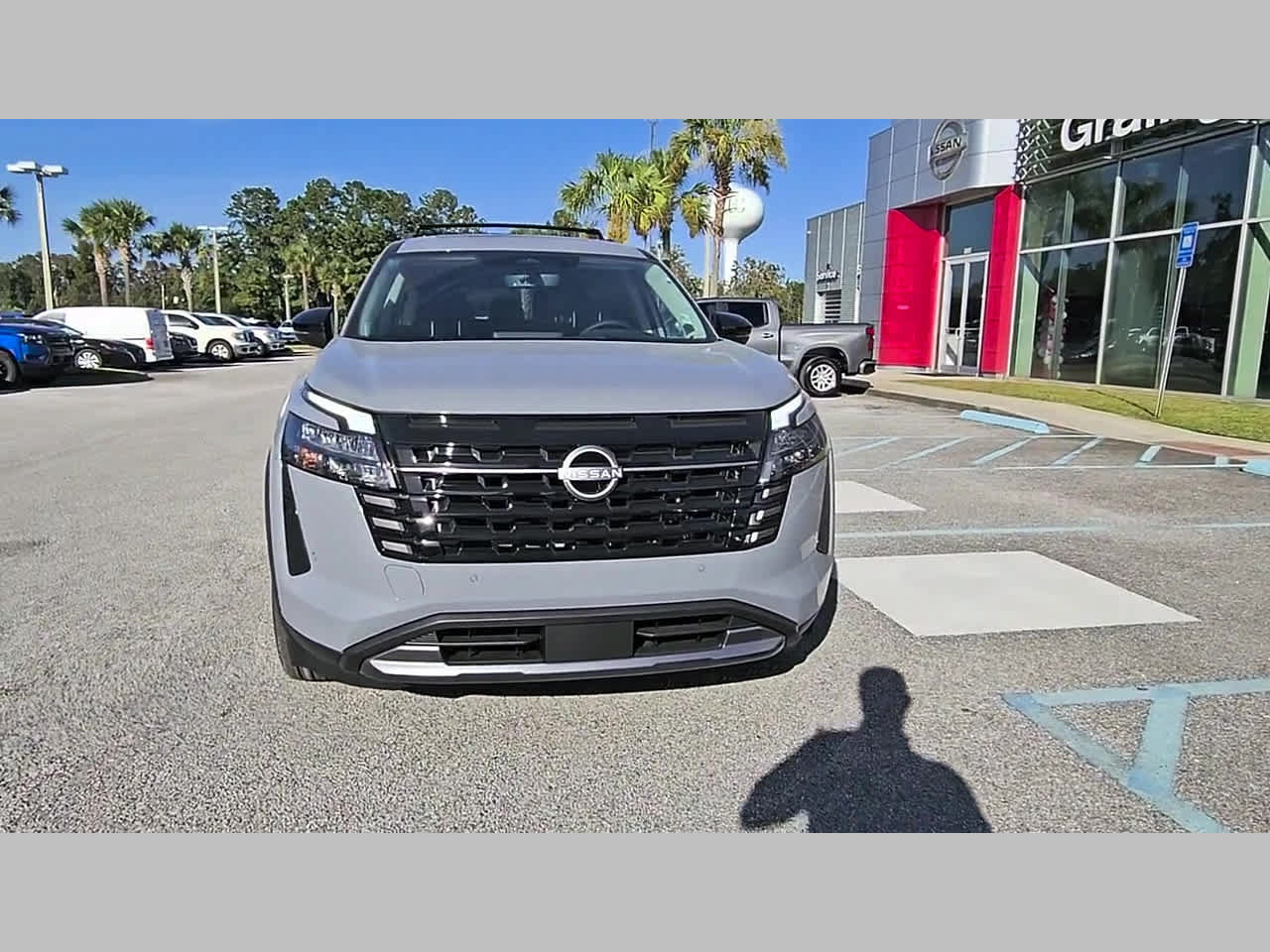 New 2026 Nissan Pathfinder Platinum FWD image 18