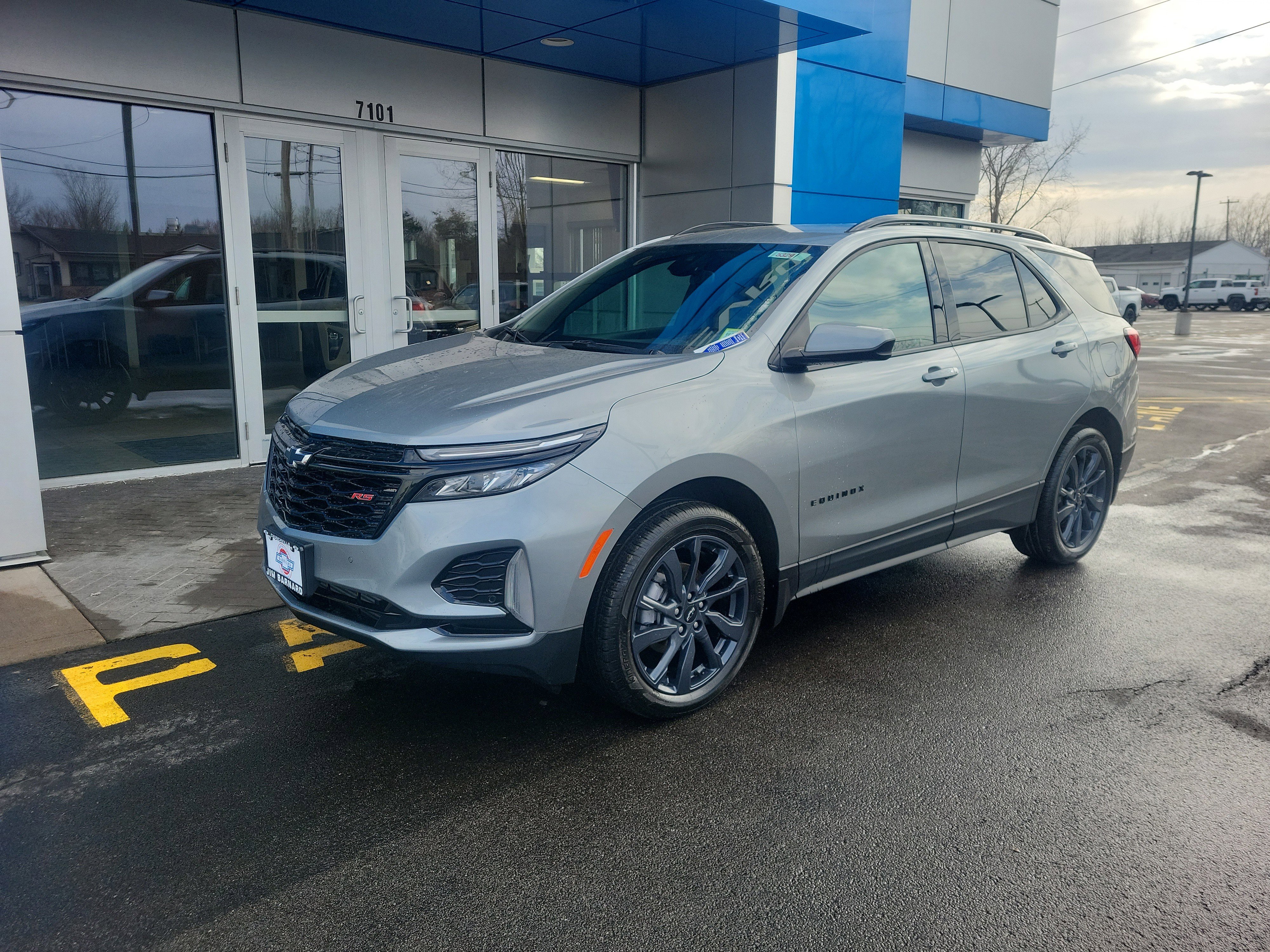 Certified 2024 Chevrolet Equinox RS w/ LPO, Floor Liner Package image 2