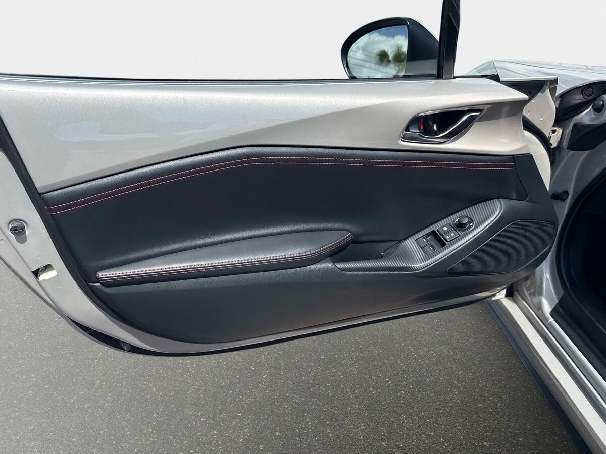 Used 2023 MAZDA MX-5 Miata Grand Touring RWD image 17