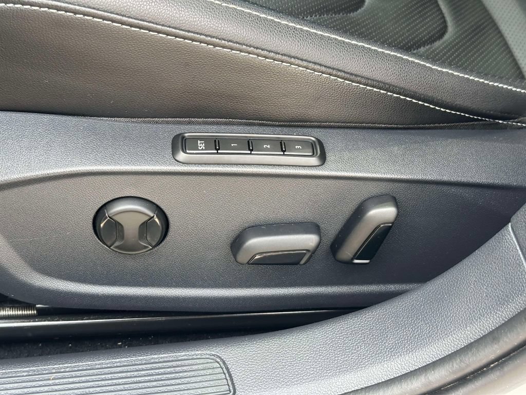 Used 2022 Volkswagen Jetta SEL FWD image 26