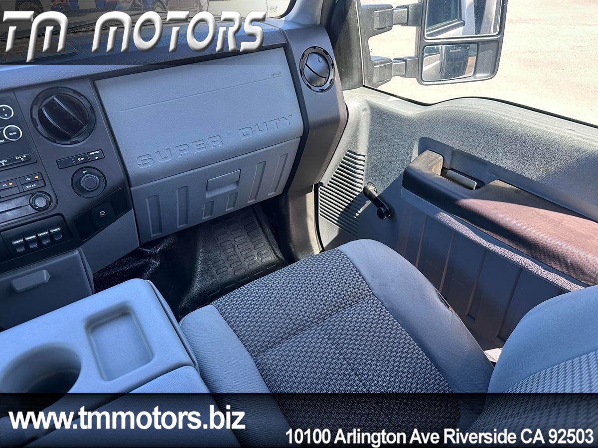 Used 2014 Ford F250 XL w/ XL Appearance Package AWD/4WD image 13