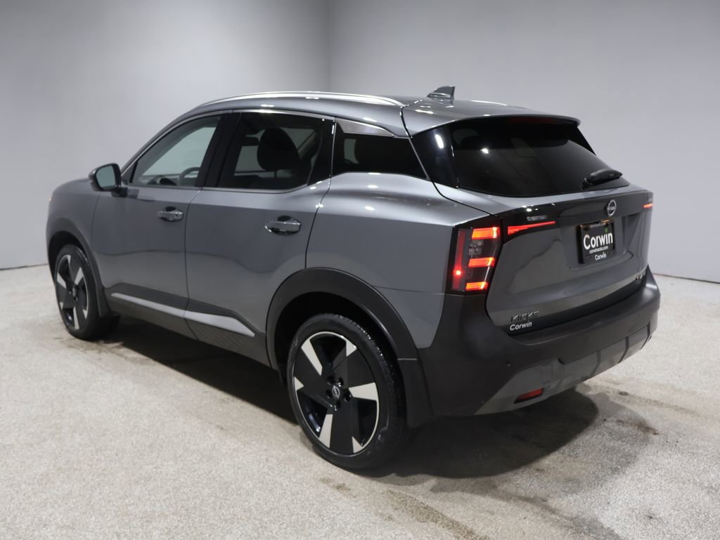 Used 2025 Nissan Kicks SR image 4