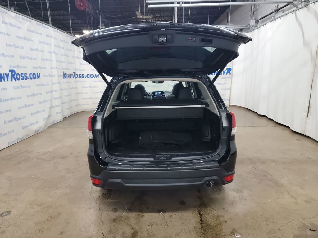 Used 2022 Subaru Forester Limited image 14