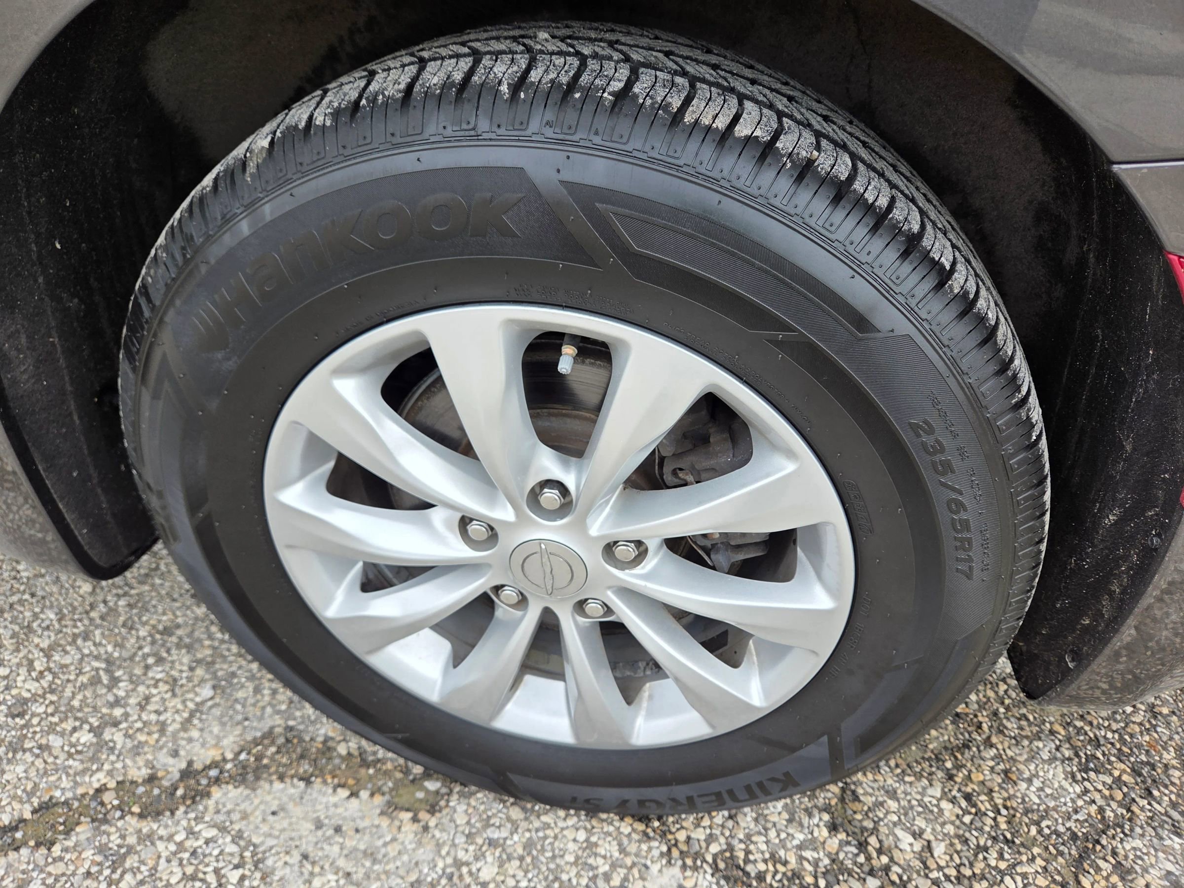 Used 2017 Chrysler Pacifica Touring-L FWD image 11