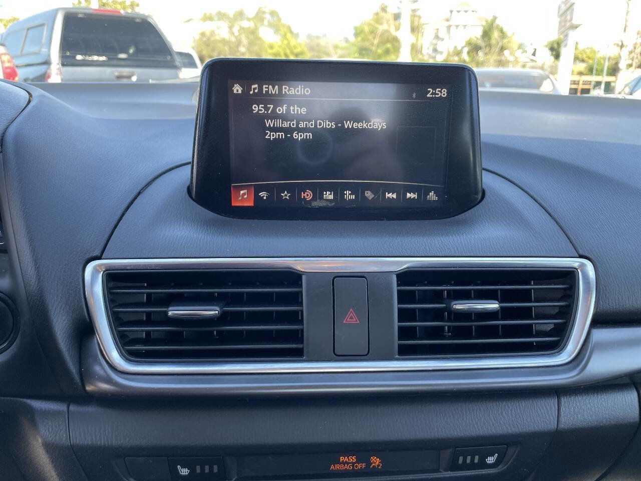 Used 2017 MAZDA MAZDA3 Grand Touring image 12