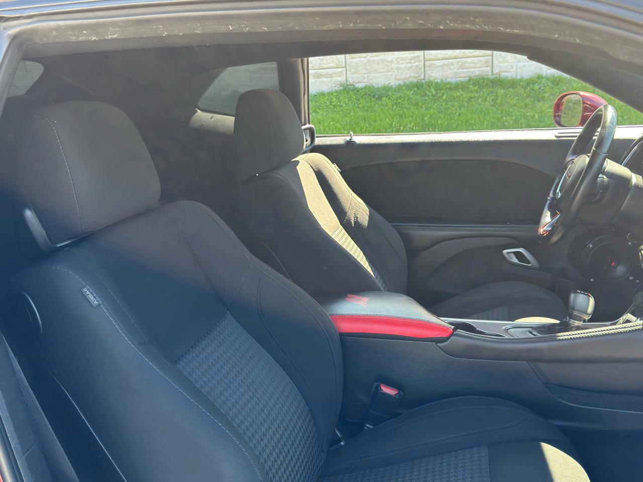 Used 2018 Dodge Challenger R/T image 37