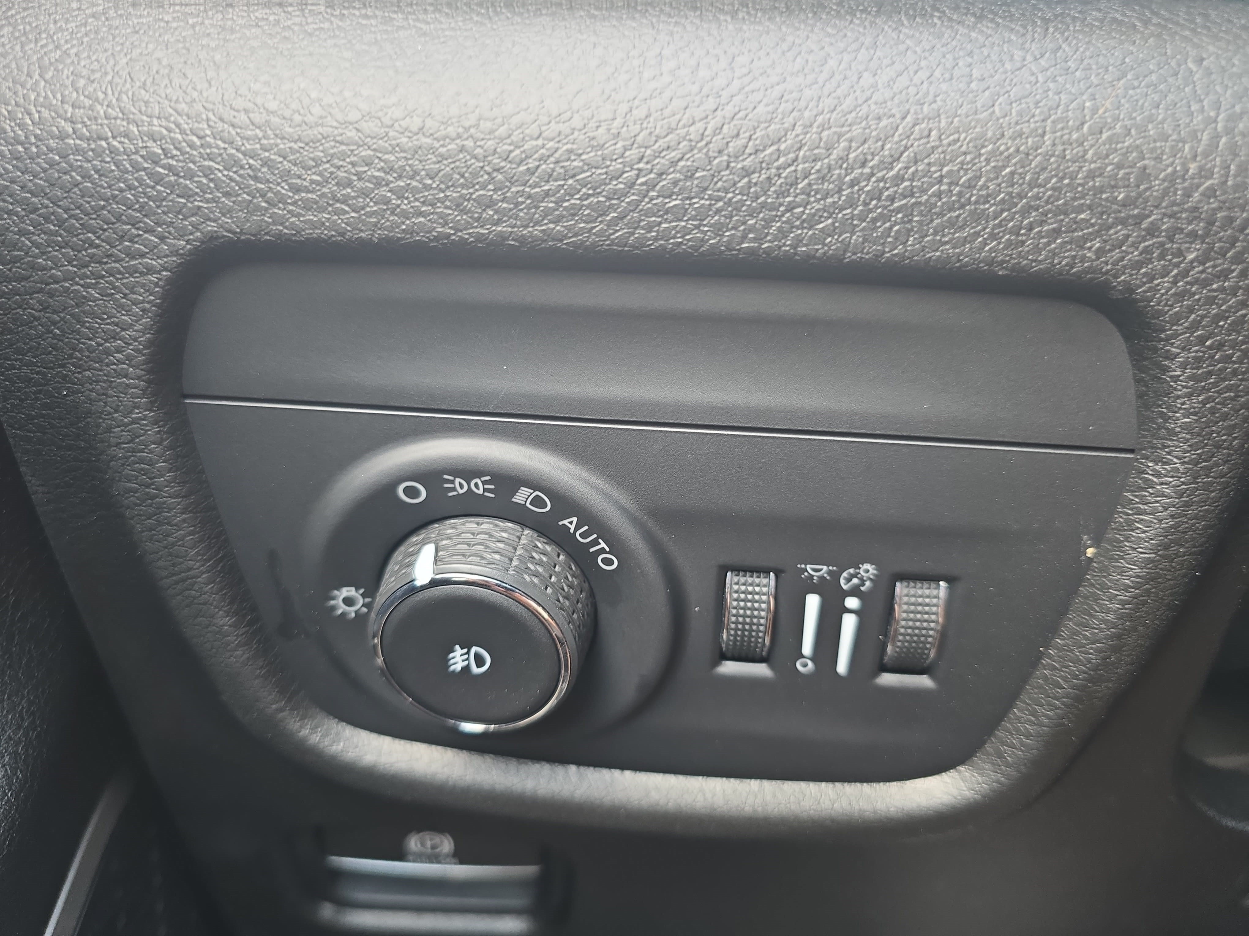 Used 2021 Jeep Grand Cherokee L Limited AWD/4WD image 27