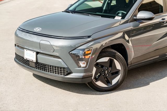 New 2025 Hyundai Kona SEL FWD image 3