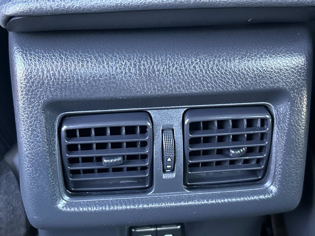 Used 2025 Toyota Camry SE FWD image 19