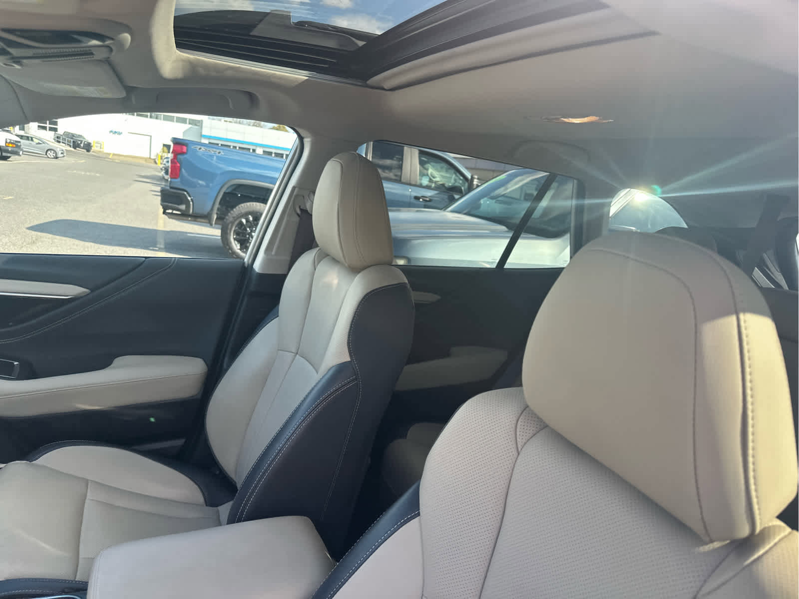 Used 2021 Subaru Outback Limited image 8