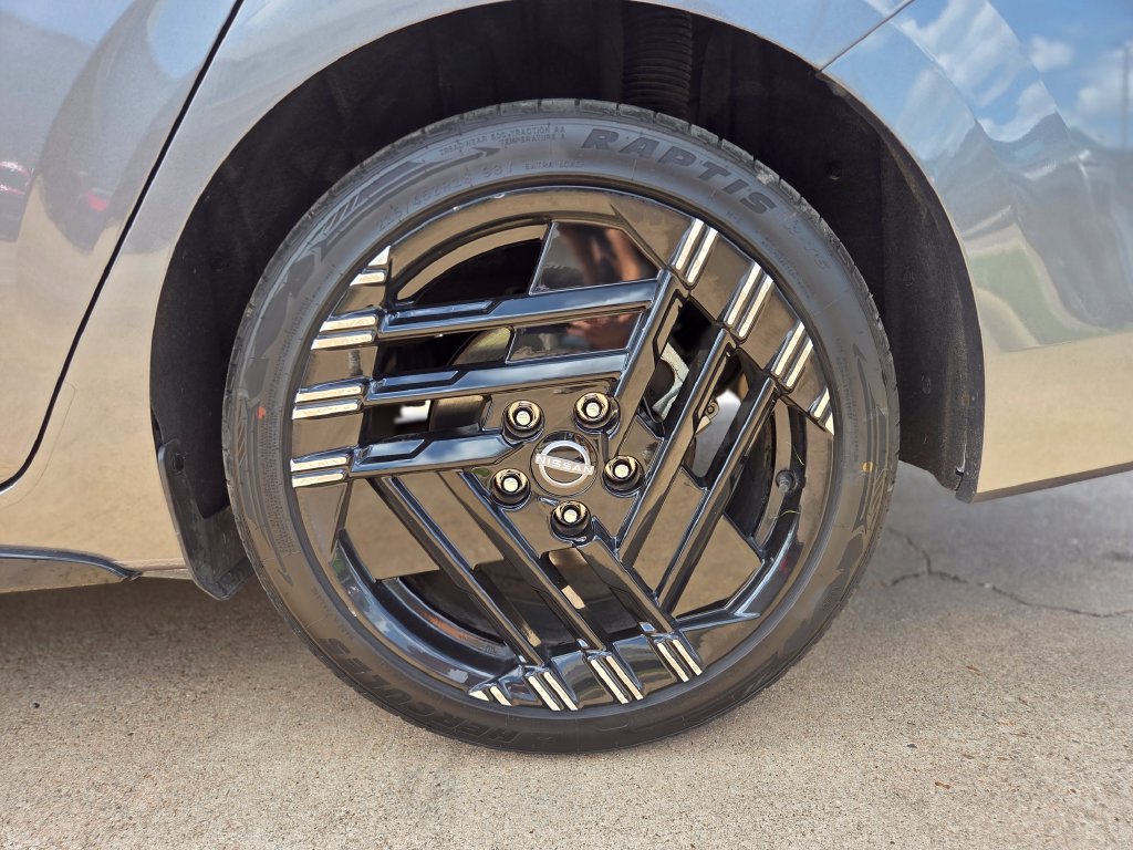 Used 2026 Nissan Sentra SR w/ Floor Mat Package FWD image 32