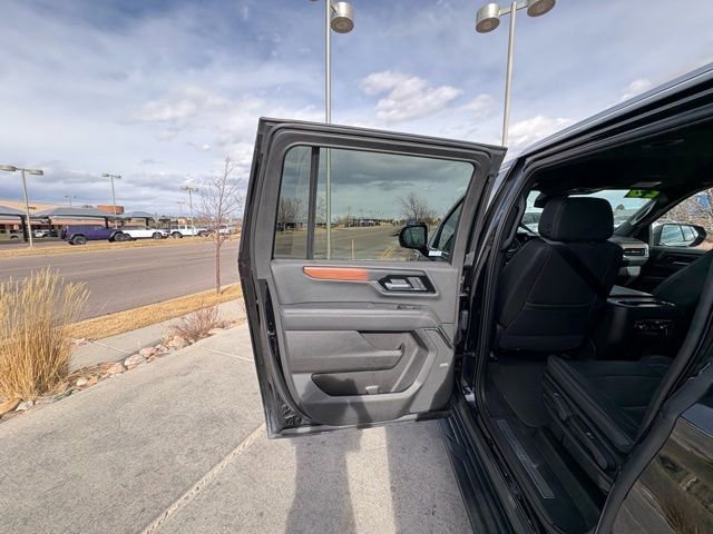 Used 2025 GMC Yukon XL Denali image 21