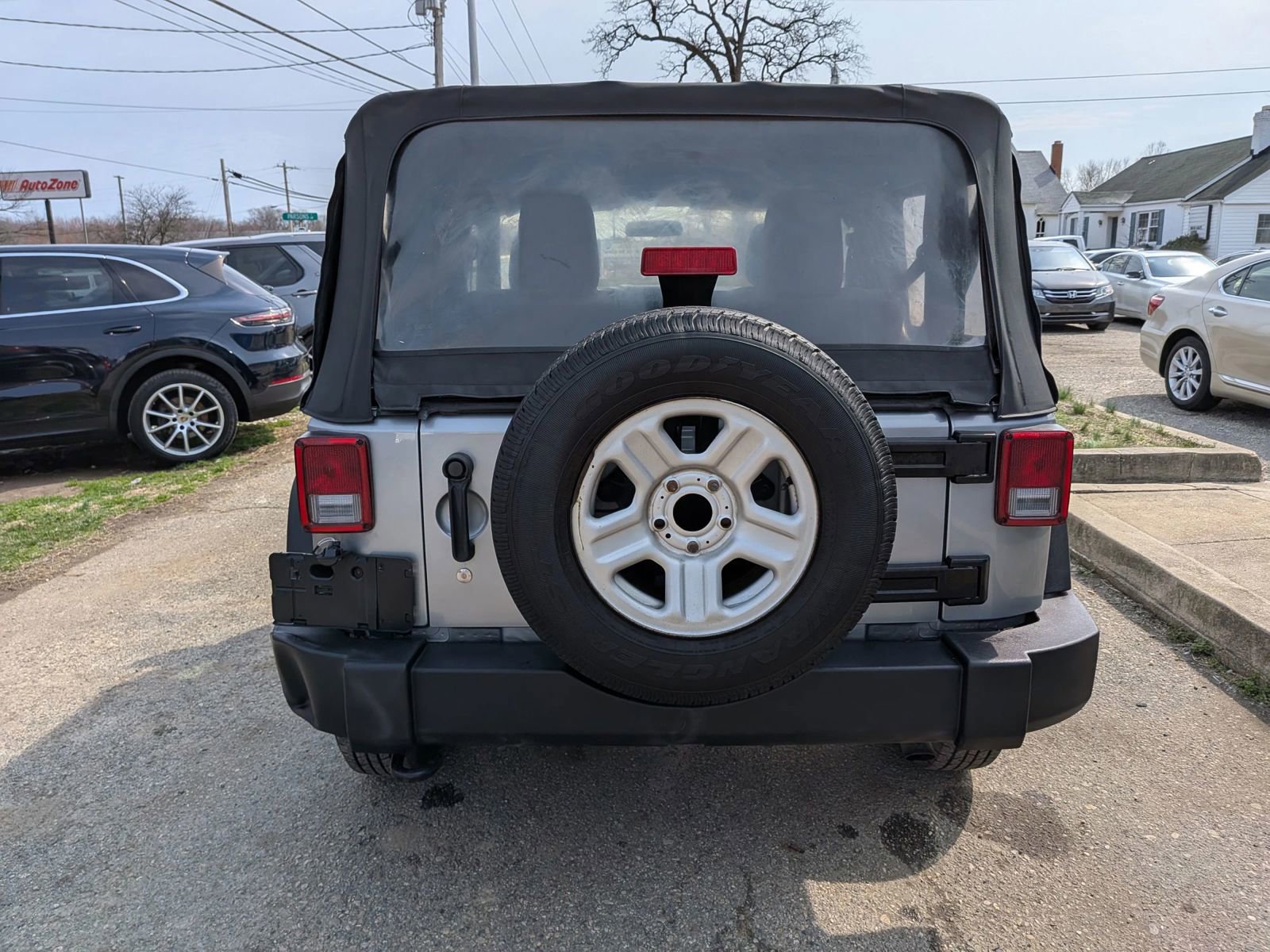 Used 2016 Jeep Wrangler Sport w/ Connectivity Group image 4