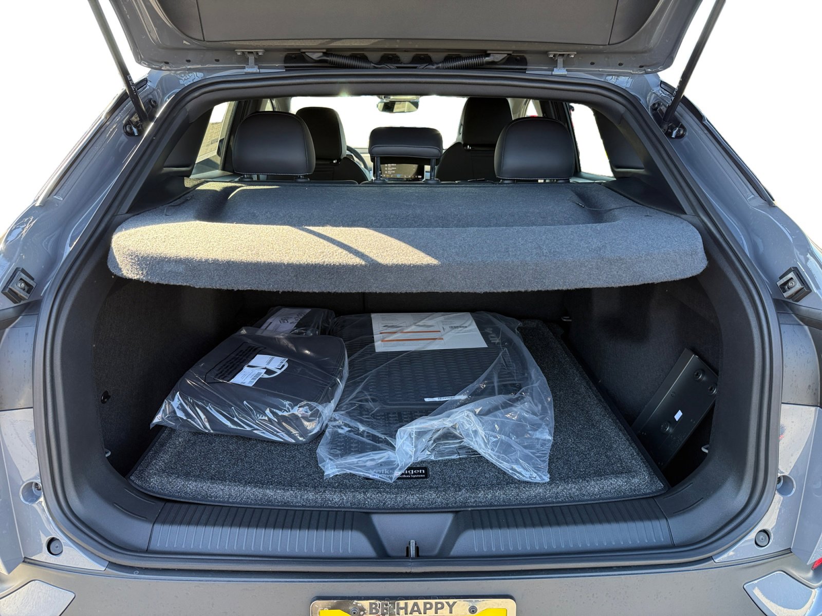 New 2025 Volkswagen ID.4 Pro RWD image 17