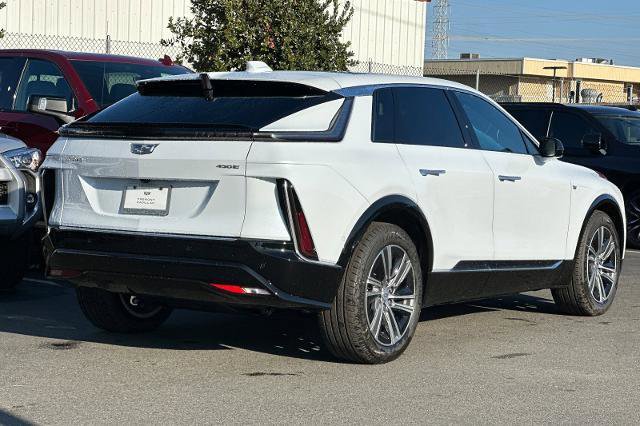 New 2026 Cadillac Lyriq Luxury image 3