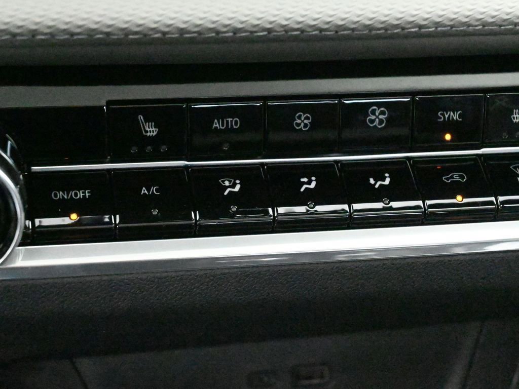 New 2026 Chevrolet Equinox LT w/ Convenience Package II image 23