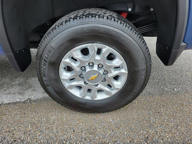 Used 2025 Chevrolet Silverado 3500 LT image 28