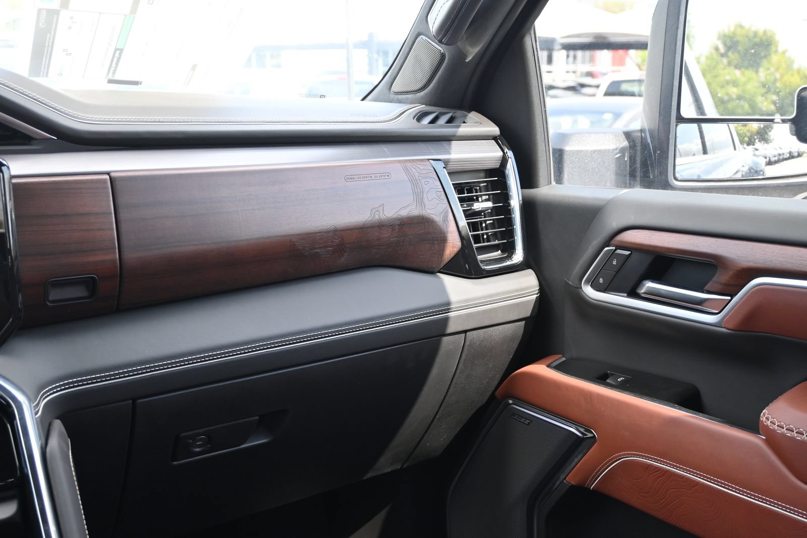 New 2026 GMC Sierra 3500 Denali Ultimate AWD/4WD image 8