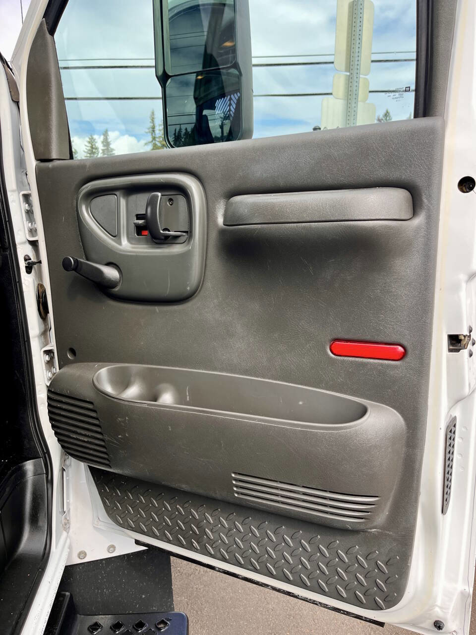 Used 2003 GMC TopKick C4500 2WD Regular Cab image 20