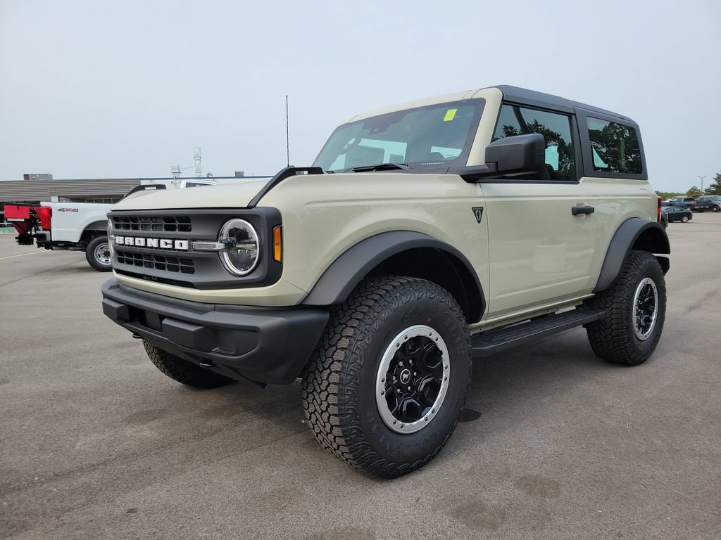 New 2026 Ford Bronco 2-Door w/ Sasquatch Package AWD/4WD image 2