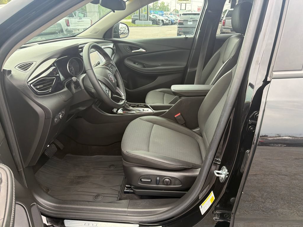 Used 2023 Buick Encore GX Preferred w/ Cold Weather Comfort Package AWD/4WD image 11