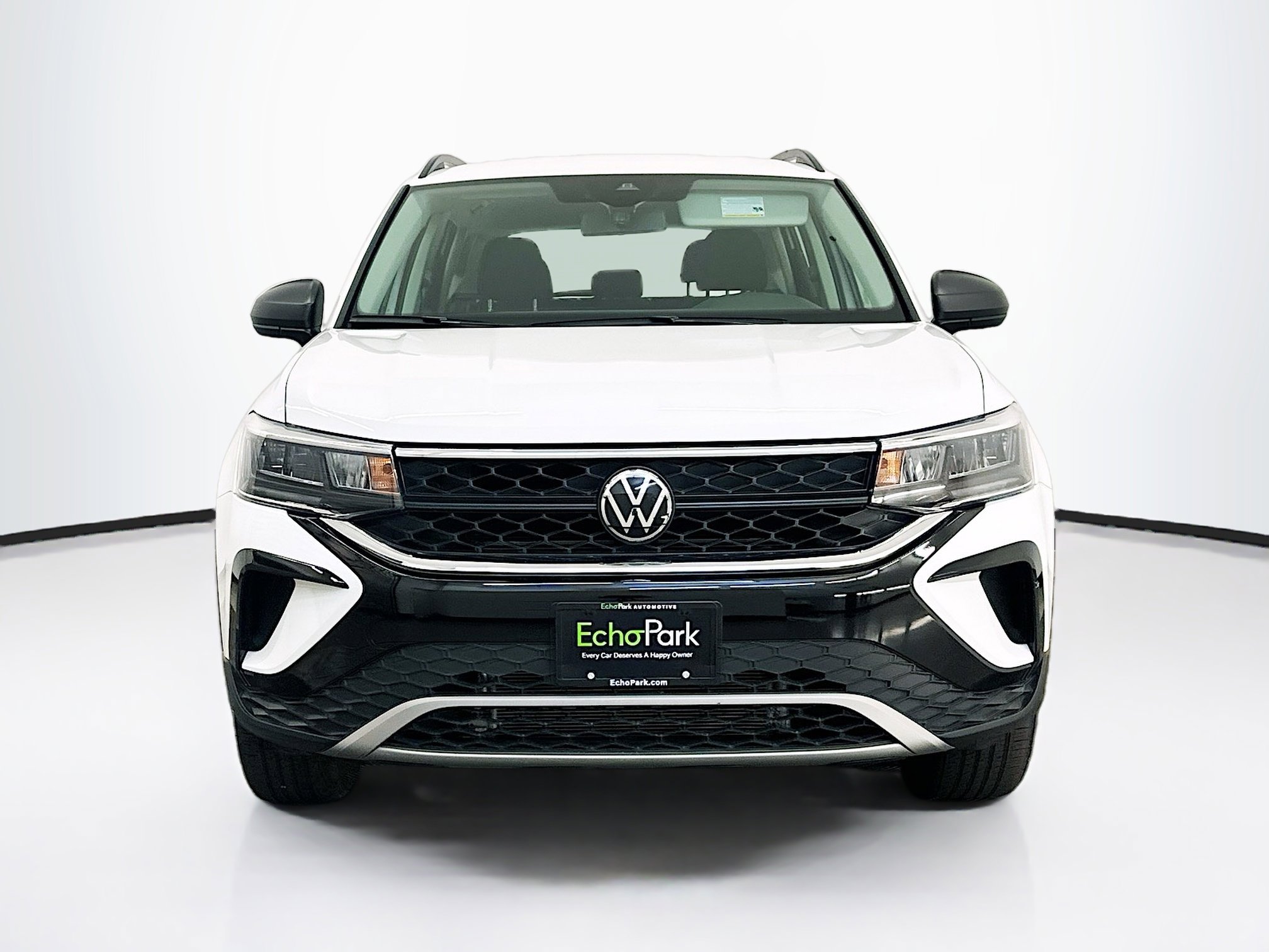 Used 2024 Volkswagen Taos S image 2