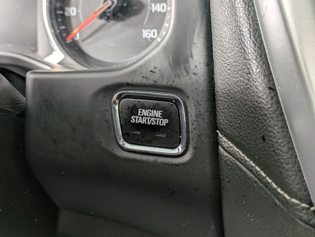 Used 2023 GMC Acadia SLE w/ Driver Convenience Package image 17