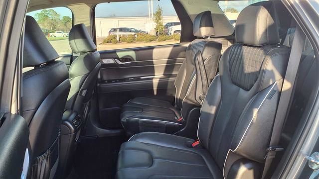 Used 2023 Hyundai Palisade Limited w/ Cargo Package image 25