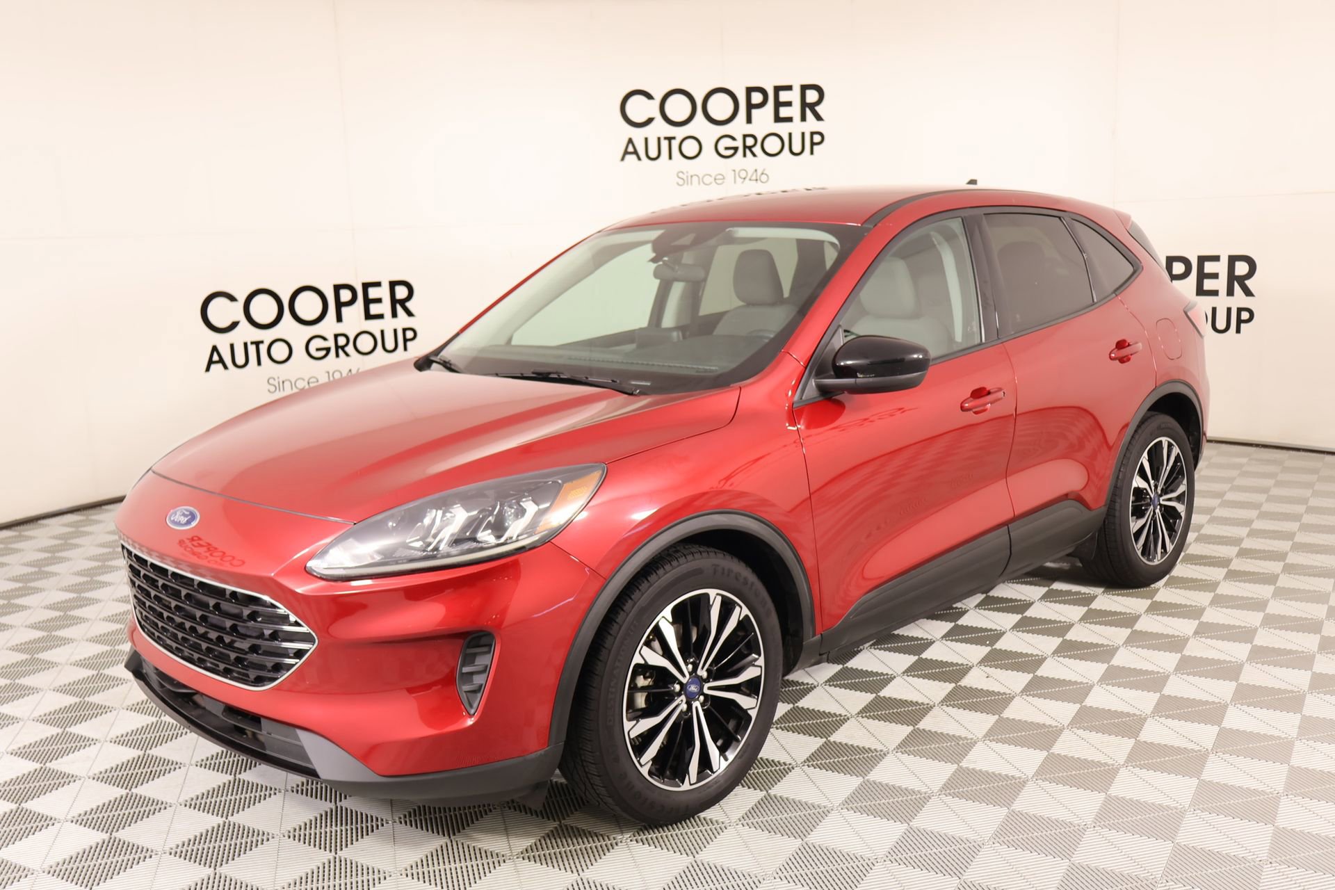Used 2021 Ford Escape SE w/ SE Sport Appearance Package FWD image 11