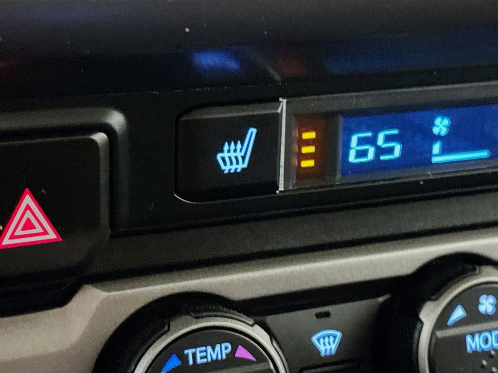 Used 2021 Toyota Tacoma Limited image 23