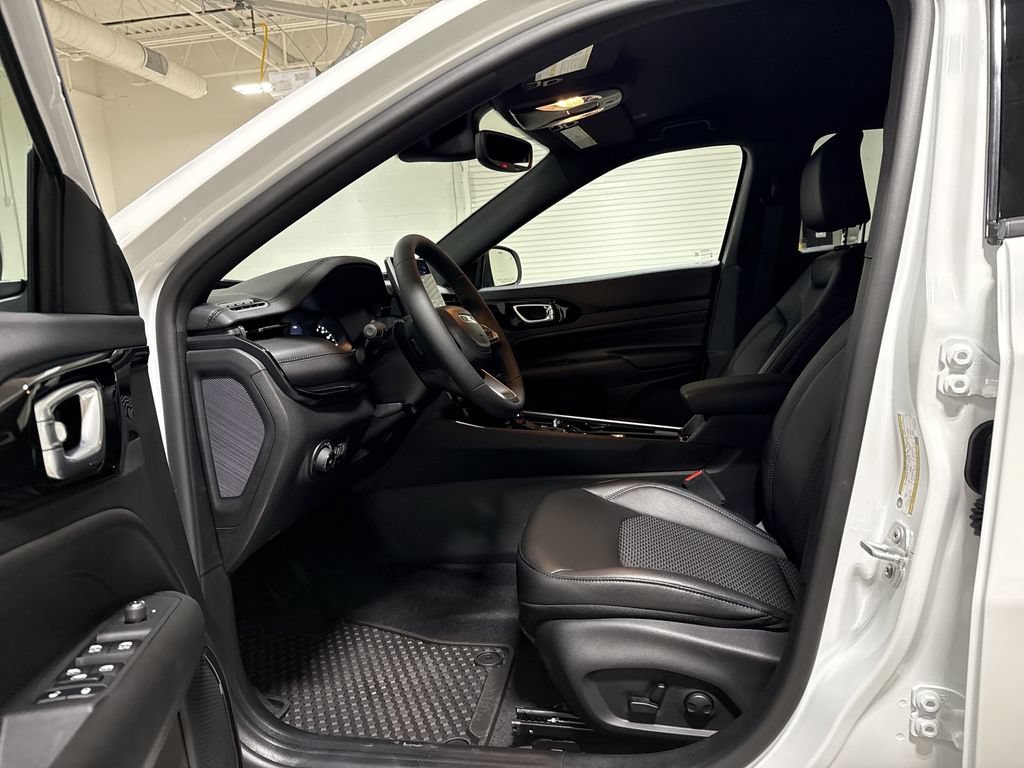 New 2026 Jeep Compass Latitude AWD/4WD image 19