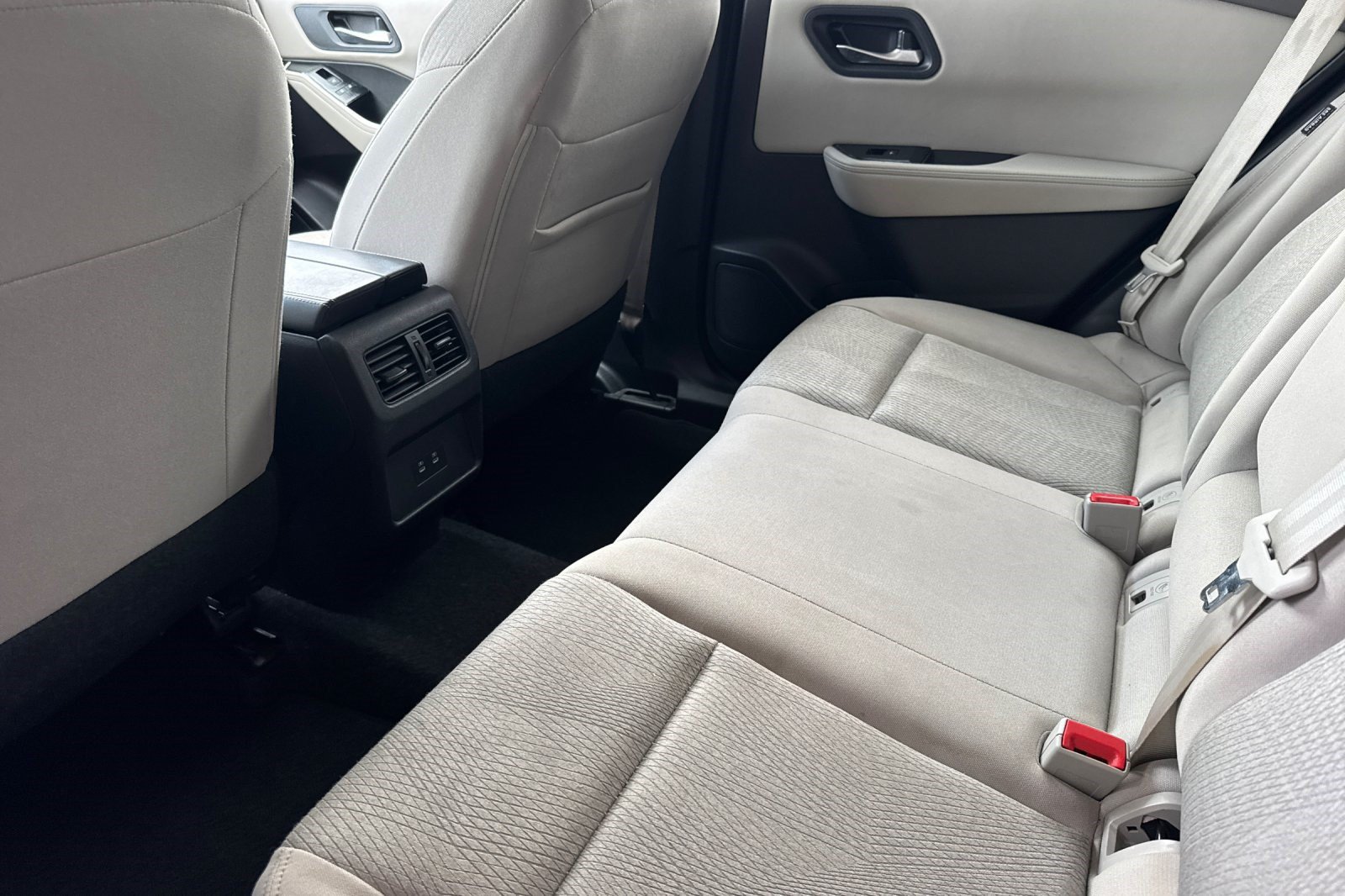Used 2025 Nissan Rogue SV AWD/4WD image 28