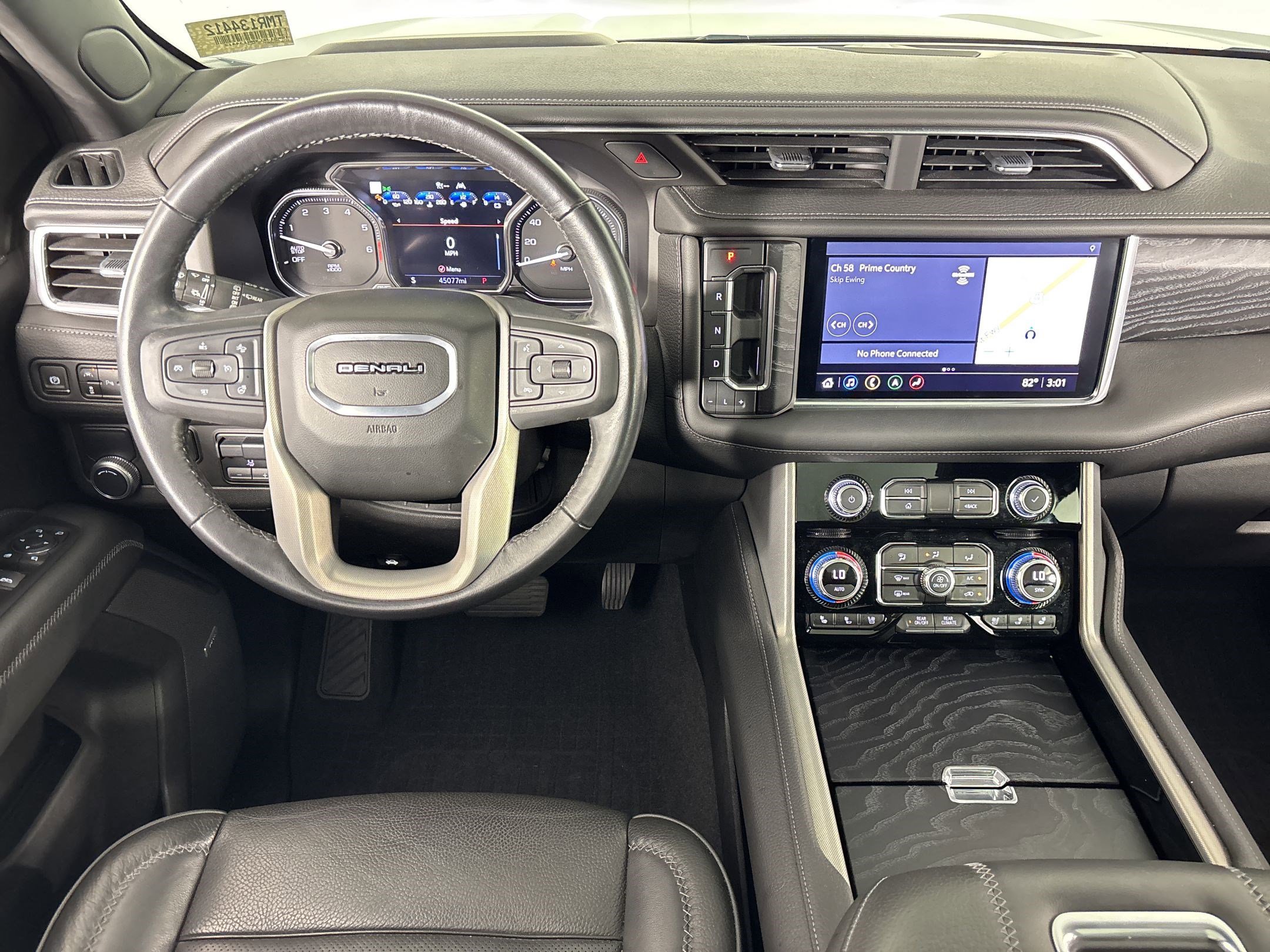 Used 2021 GMC Yukon XL Denali w/ Denali Premium Package RWD image 30