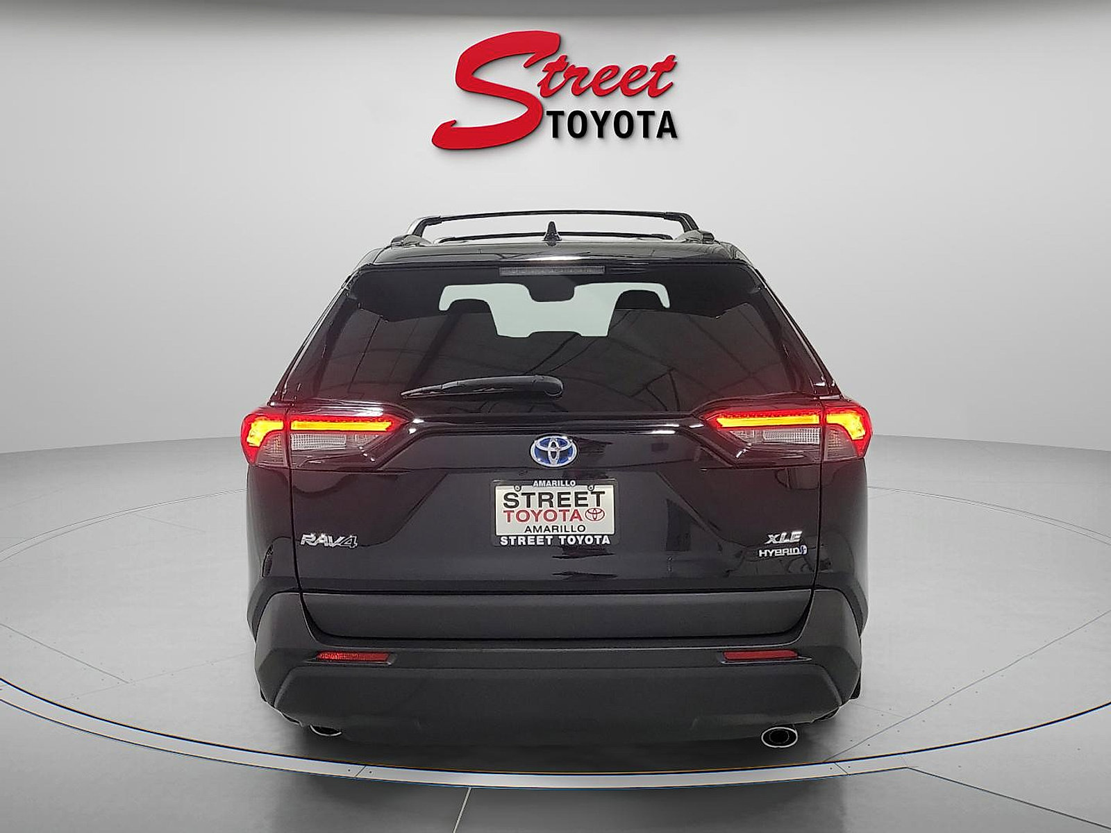 Certified 2022 Toyota RAV4 XLE w/ Convenience Package image 3