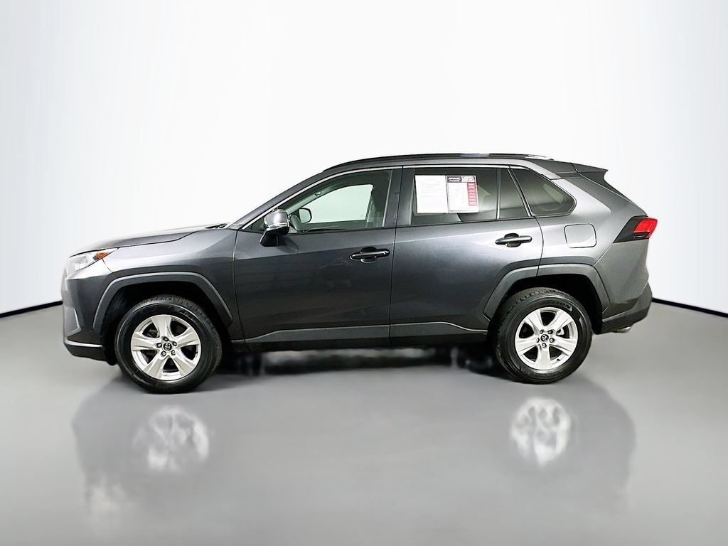 Used 2021 Toyota RAV4 XLE FWD image 5
