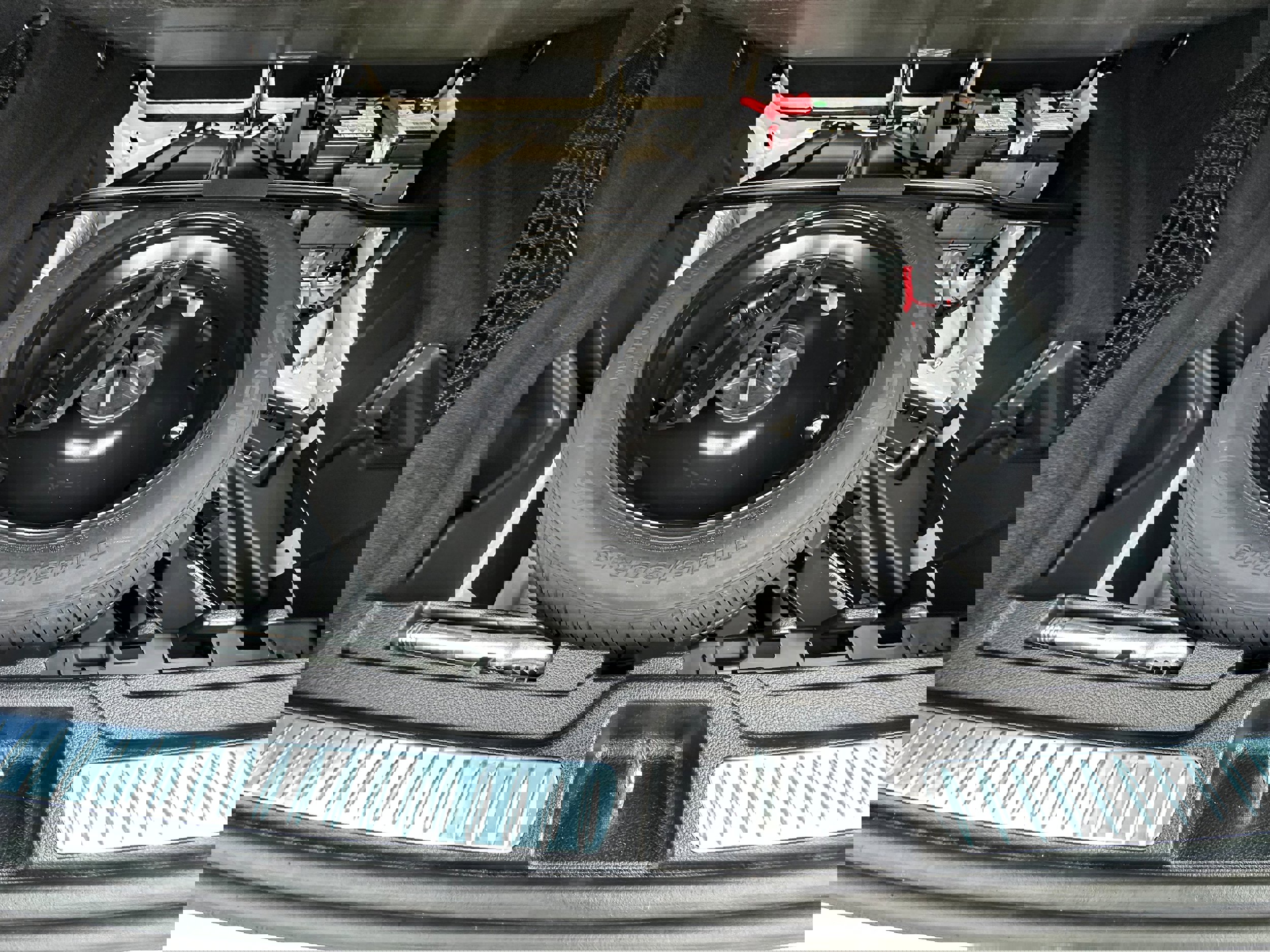 Used 2023 Mercedes-Benz GLC 300 4MATIC image 13