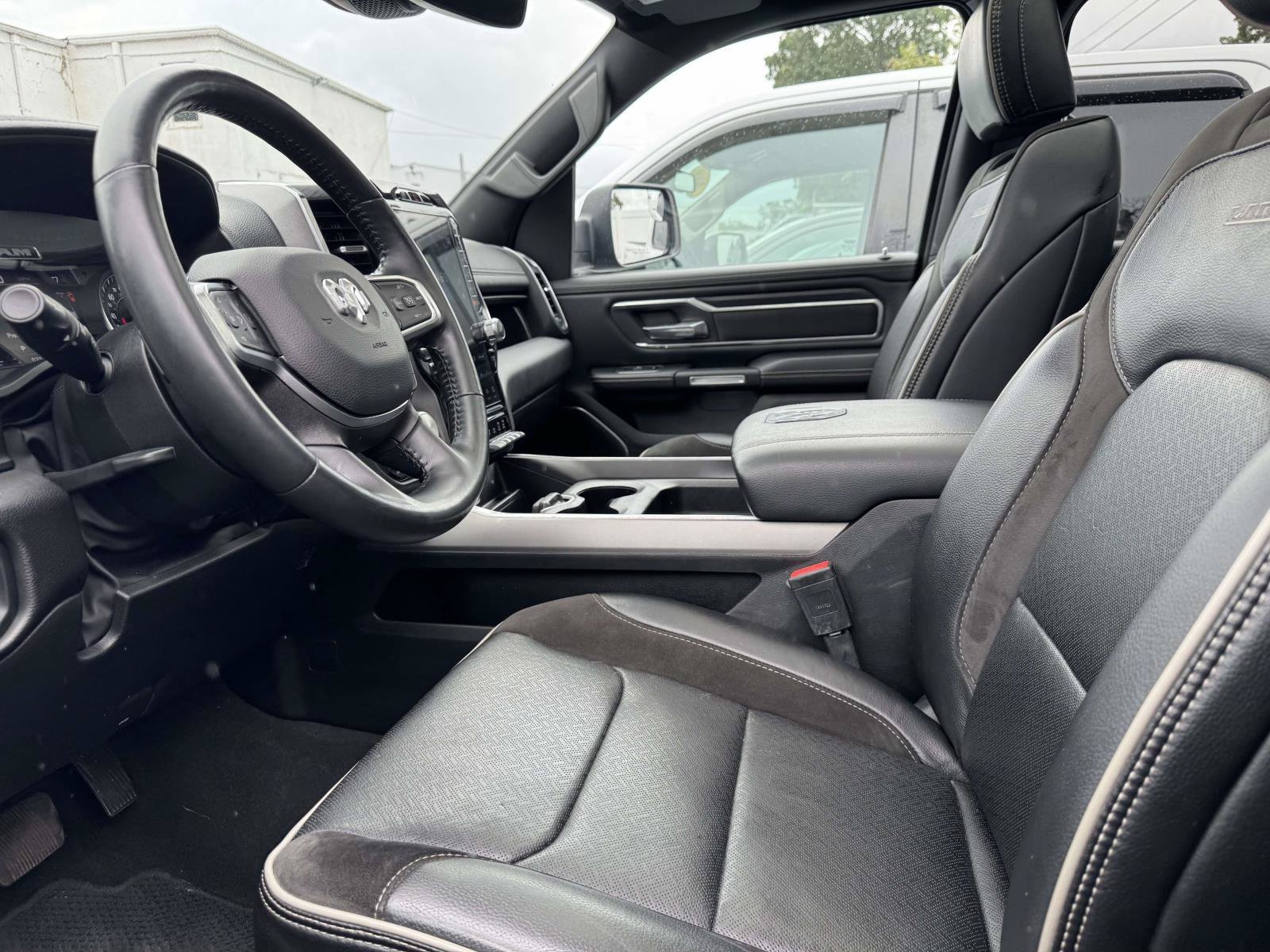Used 2023 RAM 1500 Laramie AWD/4WD image 13