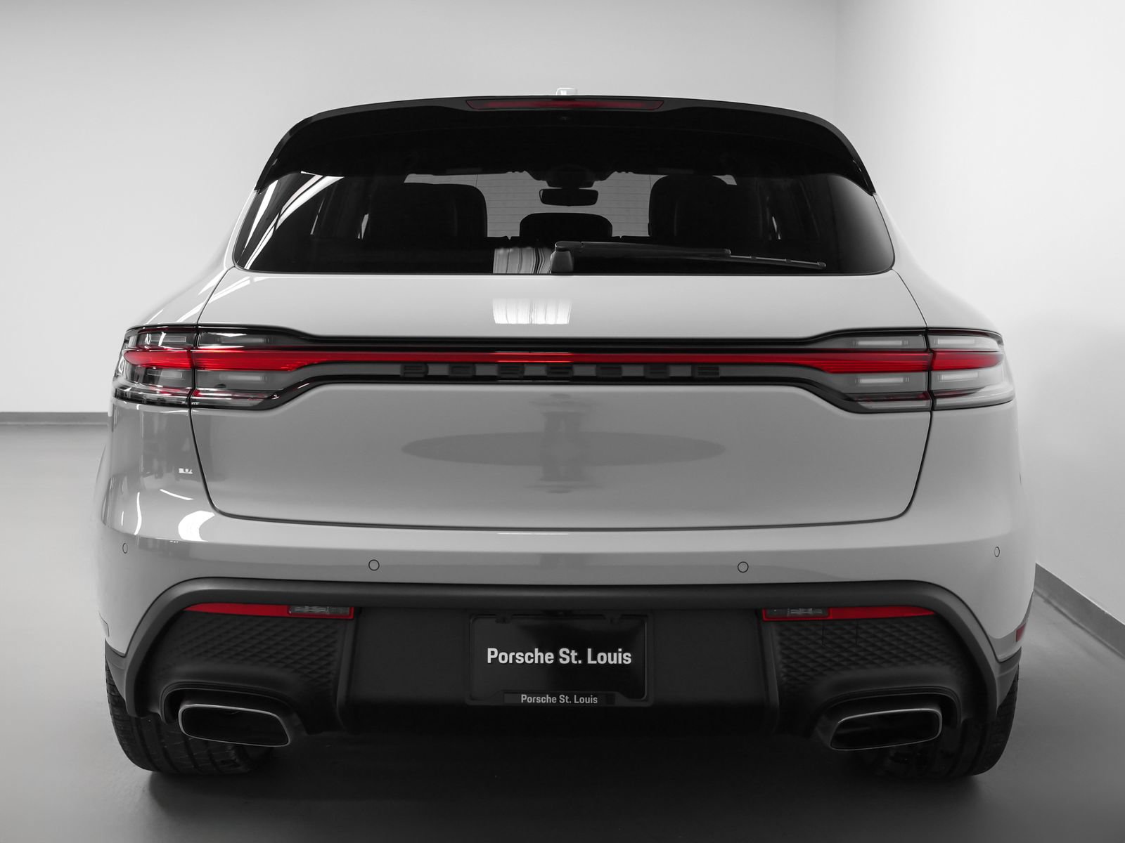 New 2026 Porsche Macan AWD/4WD image 11