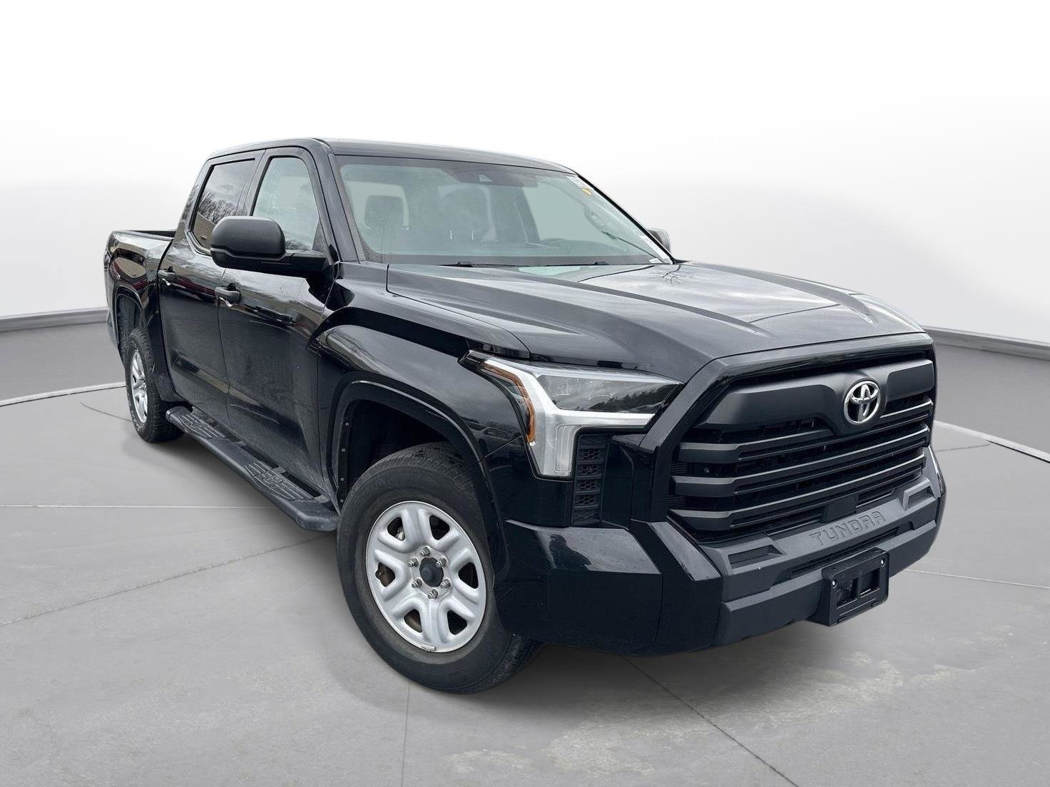 Used 2023 Toyota Tundra SR w/ SR Tow Package image 4